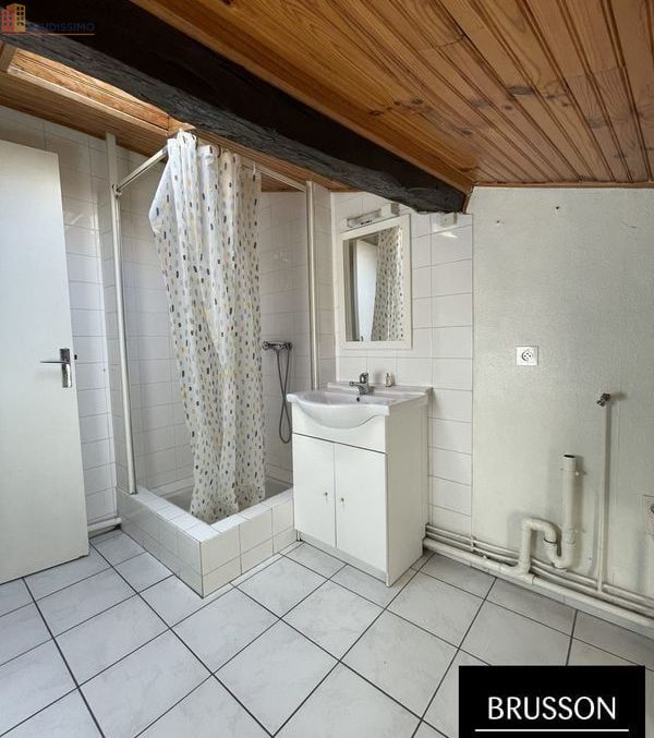 Studio meublé 47m² Castres - Dernier étage, lumineux - Photo 1