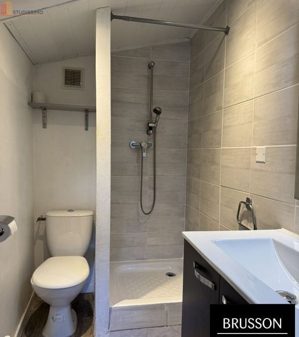 Studio meublé 26m² Castres - Meublé, dernier étage - Photo 2