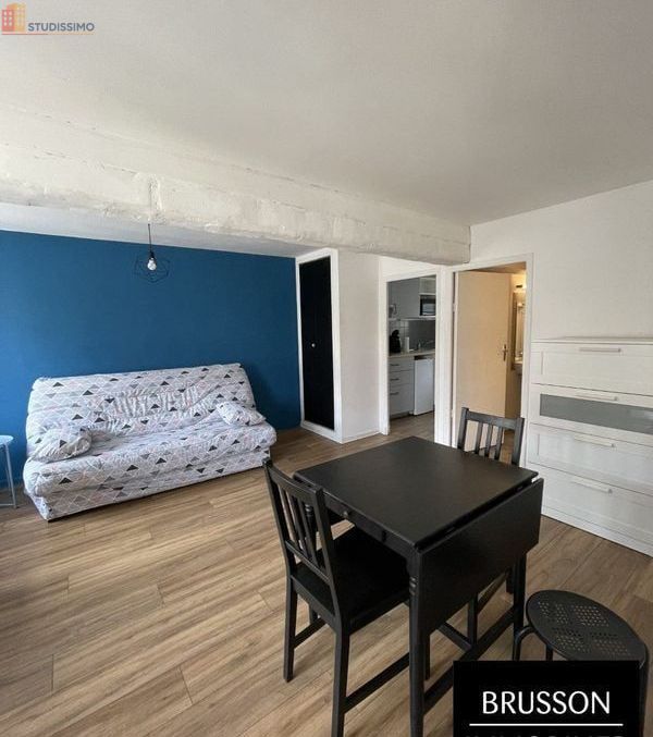 Studio meublé 26m² Castres - Lumineux, dernier étage - Photo 2