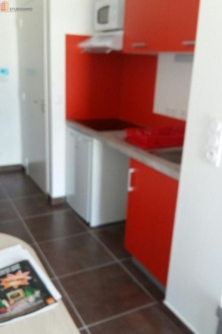 Studio meublé 27m² Albi - Lumineux, dernier étage - Photo 3