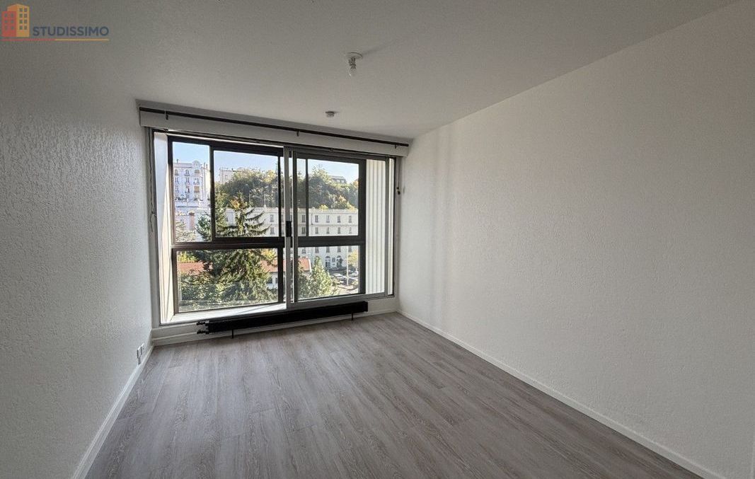 Studio 18m² Royat - Dernier étage, vue dégagée - Photo 1