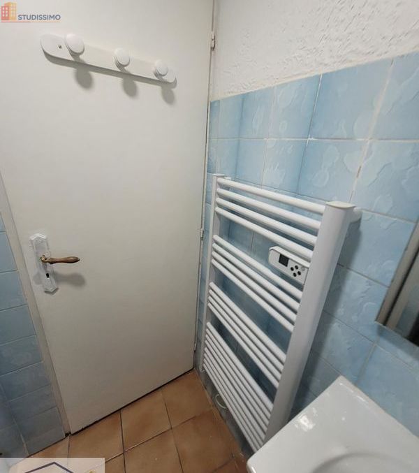 Studio meublé 17m² Cuers - Meublé, DPE C - Photo 1