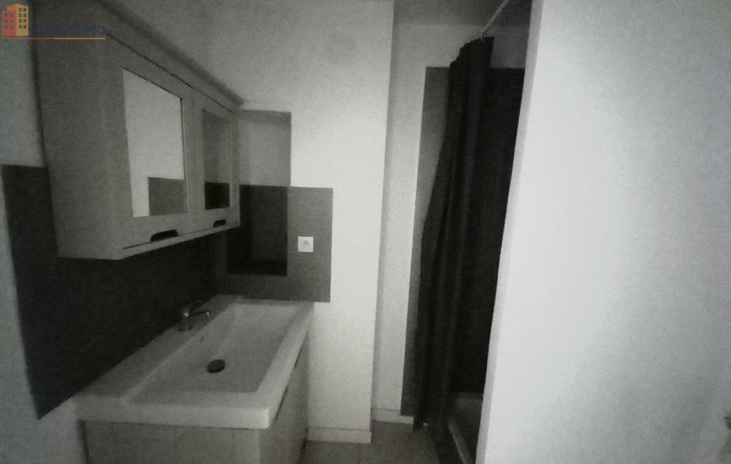 Studio 30m² La Roquebrussanne - Étage 2/3, DPE C - Photo 8