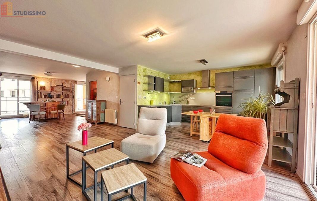 Studio 68m² Clermont-Ferrand 63000 - Lumineux, atypique - Photo 6