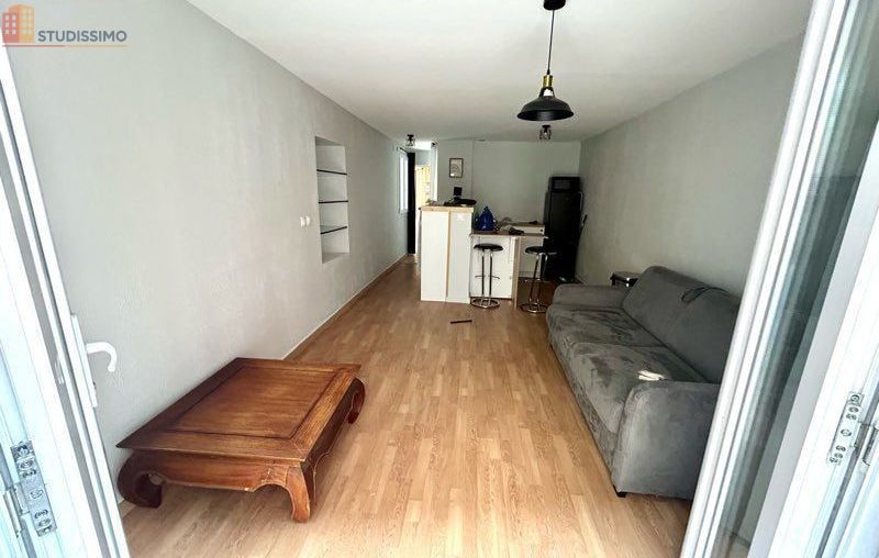 Studio meublé 25m² Le Luc - Lumineux, DPE D - Photo 4