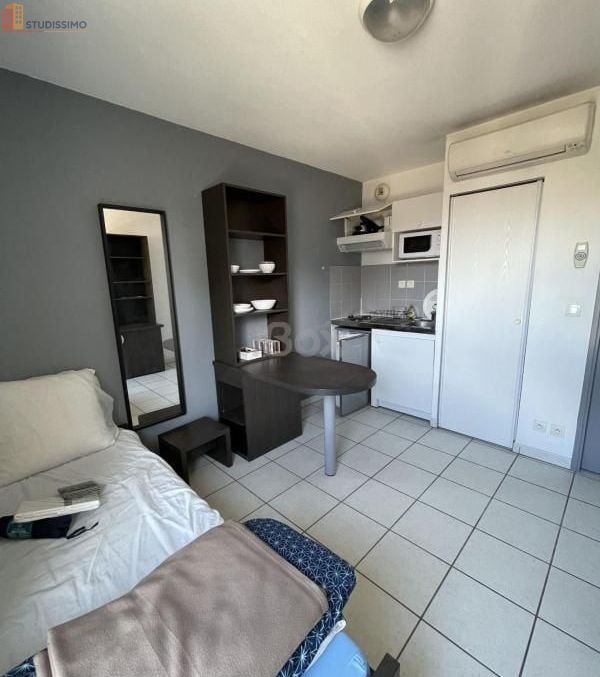 Studio meublé 18m² Toulon 83100 - Meublé, au 6e étage - Photo 10