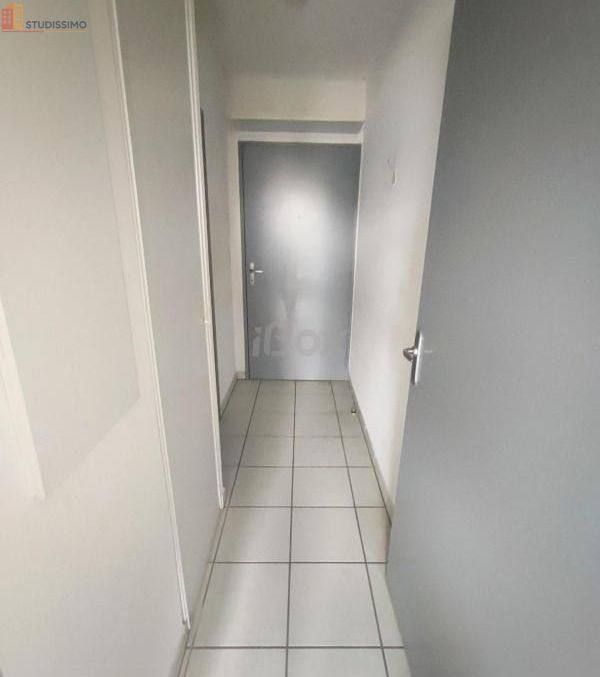 Studio meublé 18m² Toulon 83100 - Meublé, au 6e étage - Photo 1