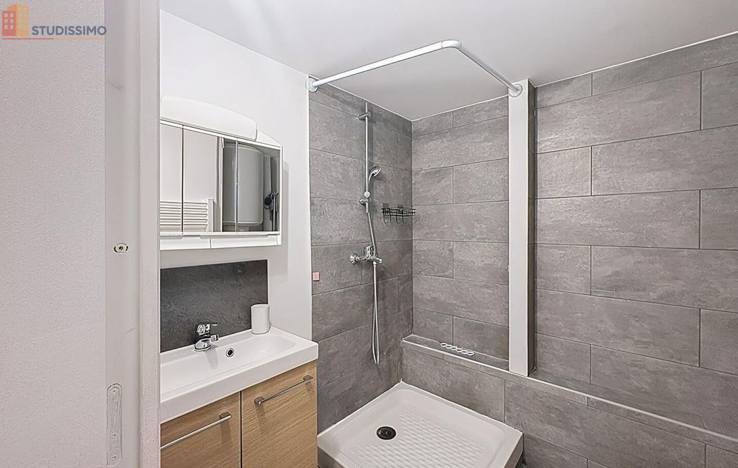 Studio meublé 19m² Brue-Auriac 83119 - Meublé, DPE D - Photo 1