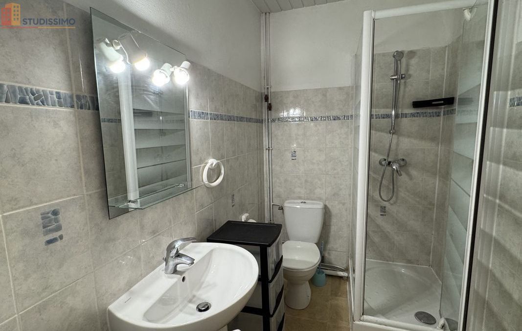 Studio 30m² Toulon - 1er étage, DPE D - Photo 1