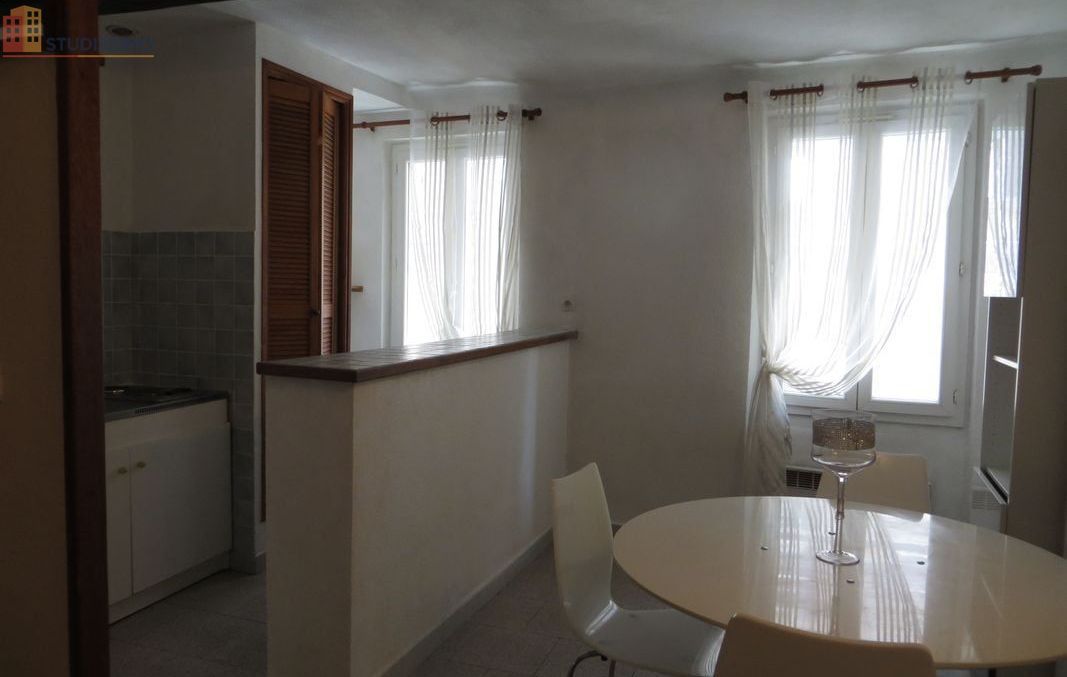 Studio 37m² Toulon centre - Meublé, lumineux - Photo 4