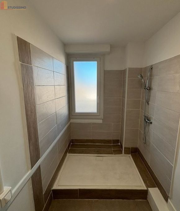 Studio 52m² Toulon 83000 - Étage élevé, dpe B - Photo 9