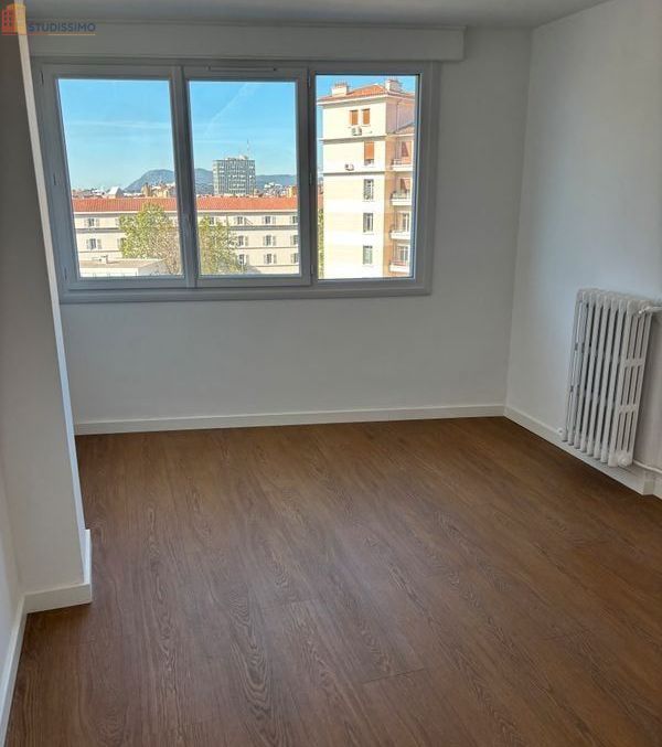 Studio 52m² Toulon 83000 - Étage élevé, dpe B - Photo 6