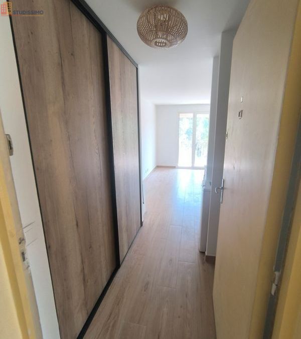 Studio 25m² Puget-sur-Argens - Balcon, parking - Photo 12
