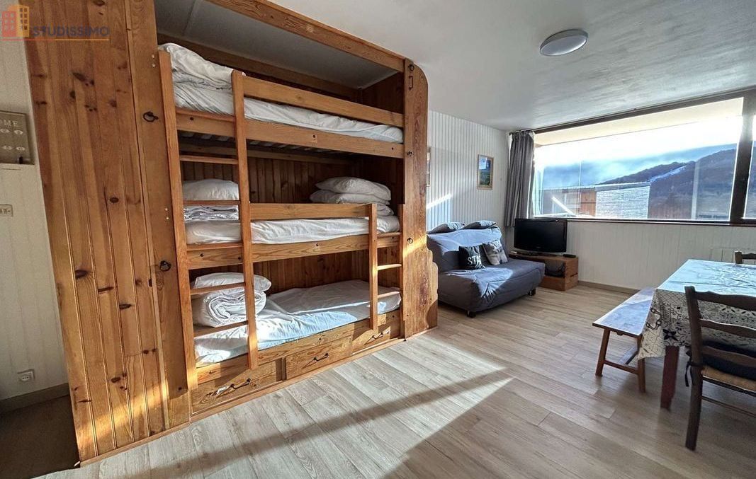Studio 28m² Besse-et-Saint-Anastaise - Rénové, grand volume - Photo 7
