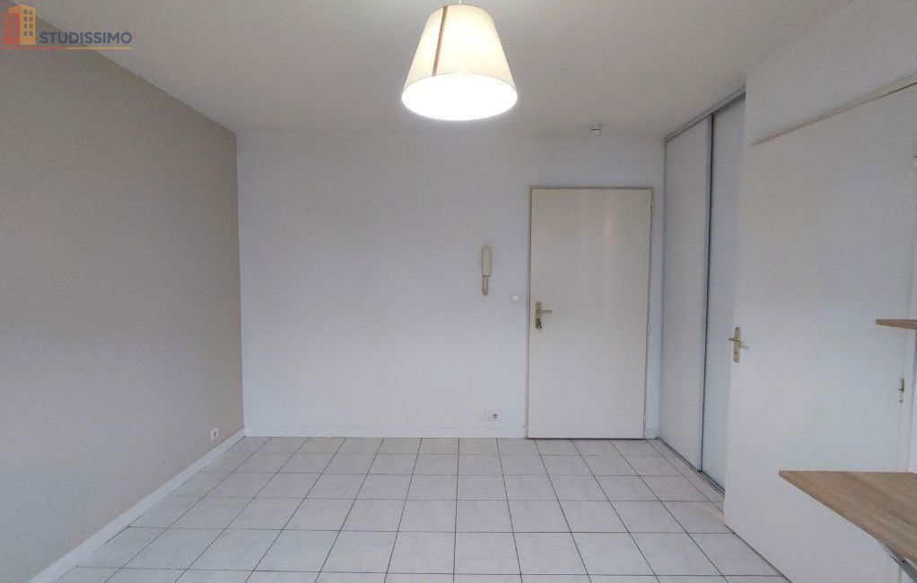 Studio 19m² Clermont-Ferrand - Étage élevé, DPE C - Photo 6