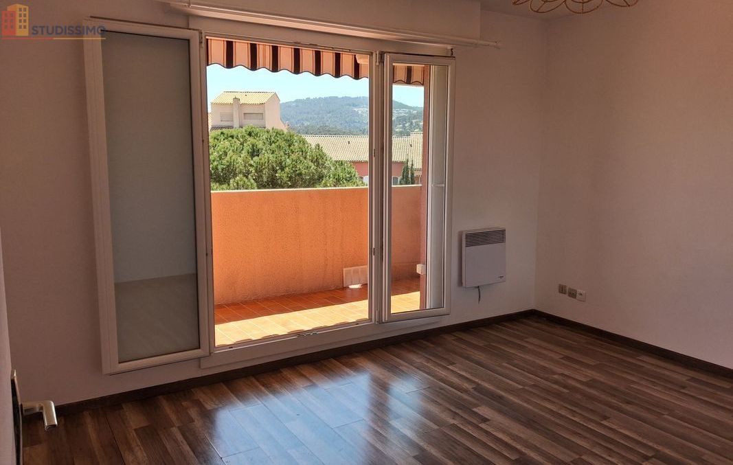 Studio 22m² Hyères 83400 - Dernier étage, lumineux - Photo 7
