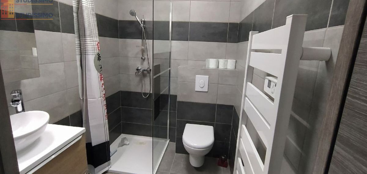 Studio meublé 25m² Hyères 83400 - Meublé, DPE B - Photo 1