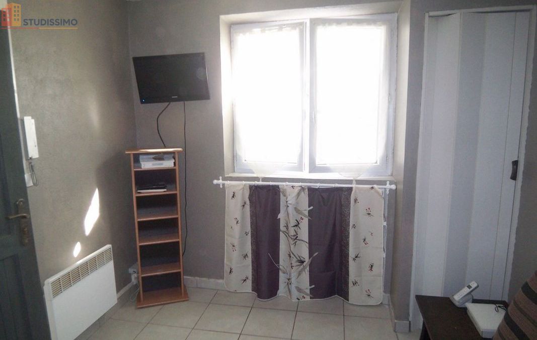 Studio meublé 14m² La Crau - Proche université, calme - Photo 3