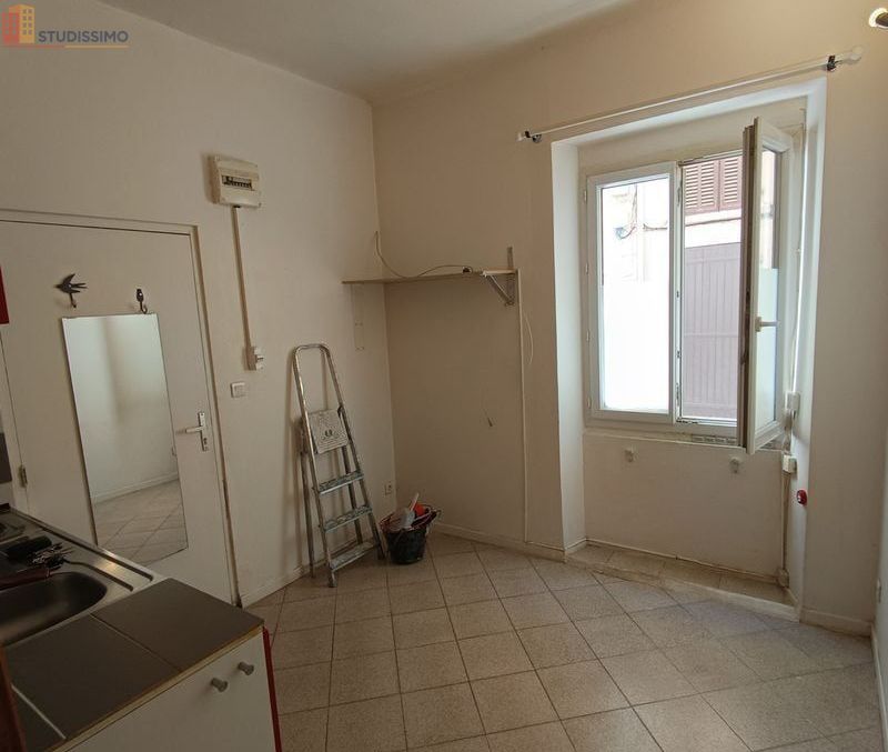 Studio 15m² Ollioules - Compact, proche commodités - Photo 5