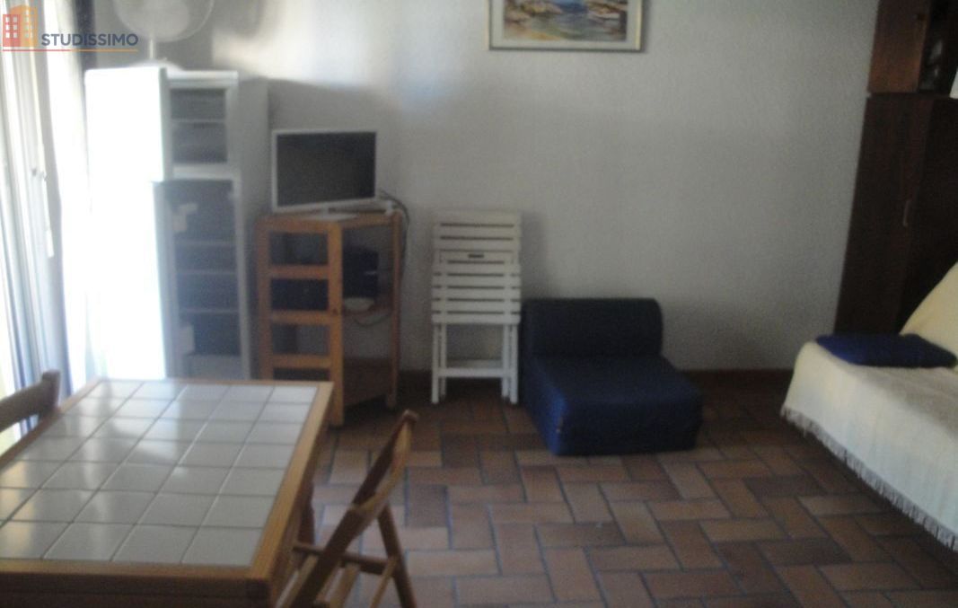 Studio meublé 25m² Fréjus - Meublé, proche commodités - Photo 2