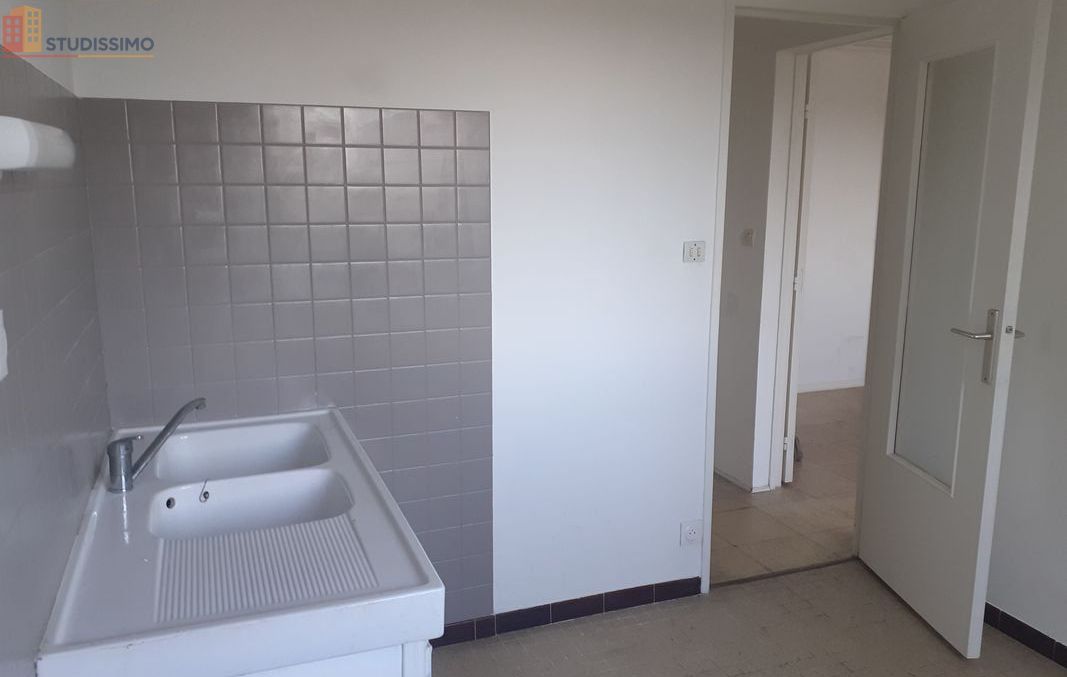 Studio 29m² La Seyne-sur-Mer - Cave, lumineux - Photo 5