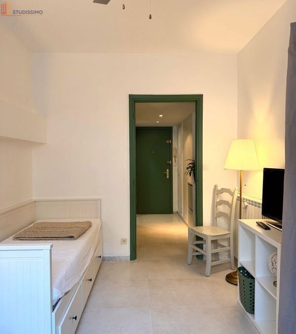 Studio meublé 18m² Hyères centre - Meublé, centre-ville - Photo 4