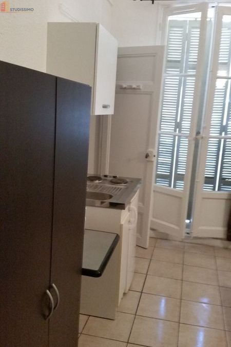 Studio meublé 15m² Toulon centre - Meublé, proche place de la Liberté - Photo 3