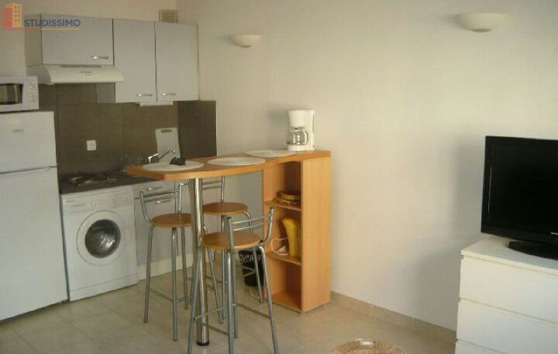 Studio meublé 24m² Le Lavandou - Lumineux, 1er étage - Photo 2