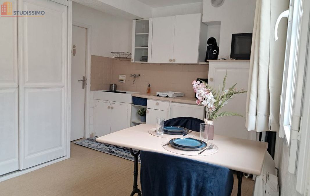 Studio meublé 17m² Avignon 84000 - Centre-ville, étage élevé - Photo 1
