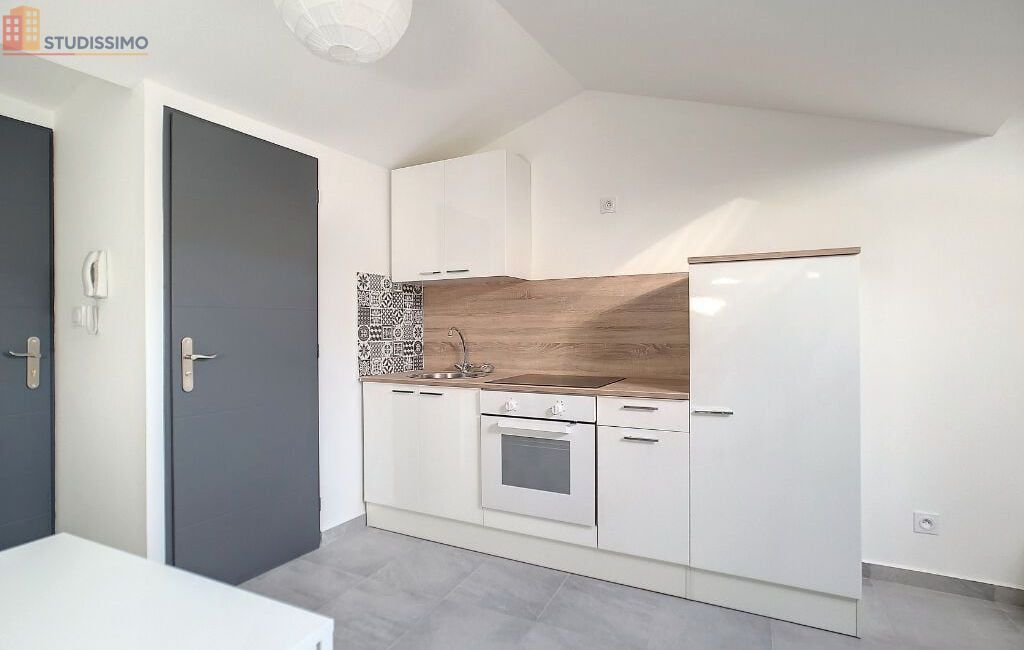 Studio 28m² Carpentras - Dernier étage, lumineux - Photo 2