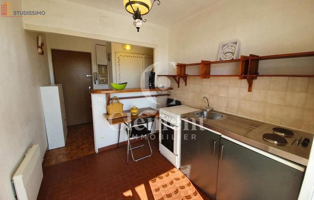 Studio meublé 28m² Avignon centre - Meublé, 3e étage - Photo 4