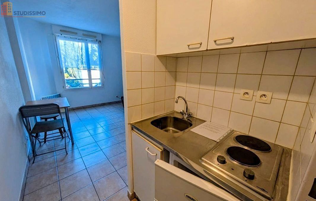 Studio meublé 19m² Avignon 84000 - Meublé, 1er étage - Photo 1