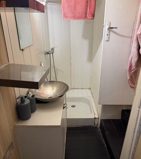 Studio 24m² La Bastide-des-Jourdans - Mezzanine - Photo 1