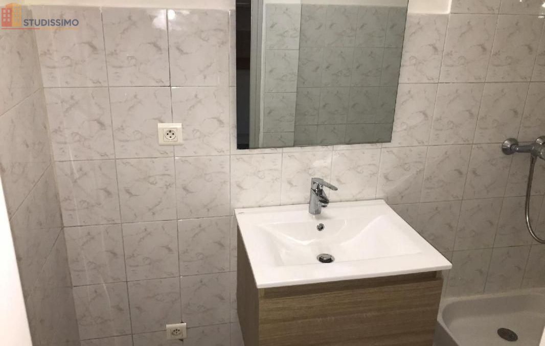 Studio 38m² Pertuis - lumineux, proche commerces - Photo 8