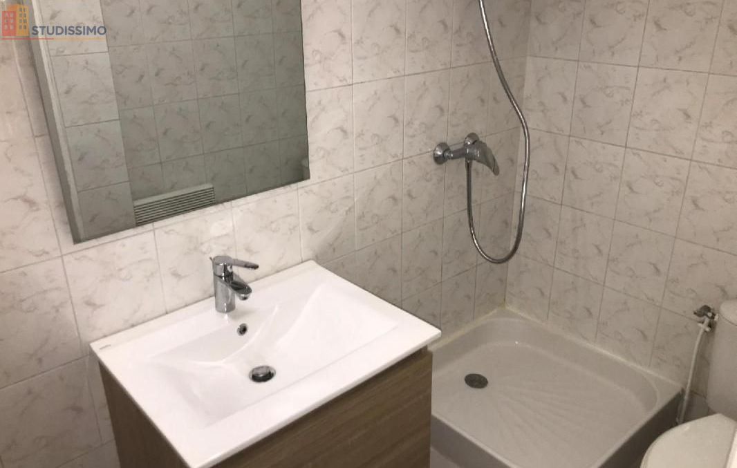 Studio 38m² Pertuis - lumineux, proche commerces - Photo 7