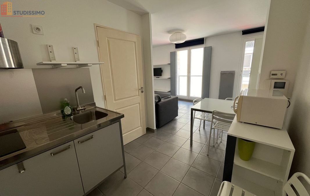 Studio meublé 24m² Avignon centre - Étudiant, lumineux - Photo 3