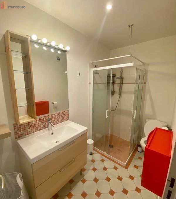 Studio meublé 21m² Avignon intramuros - Meublé, calme - Photo 1