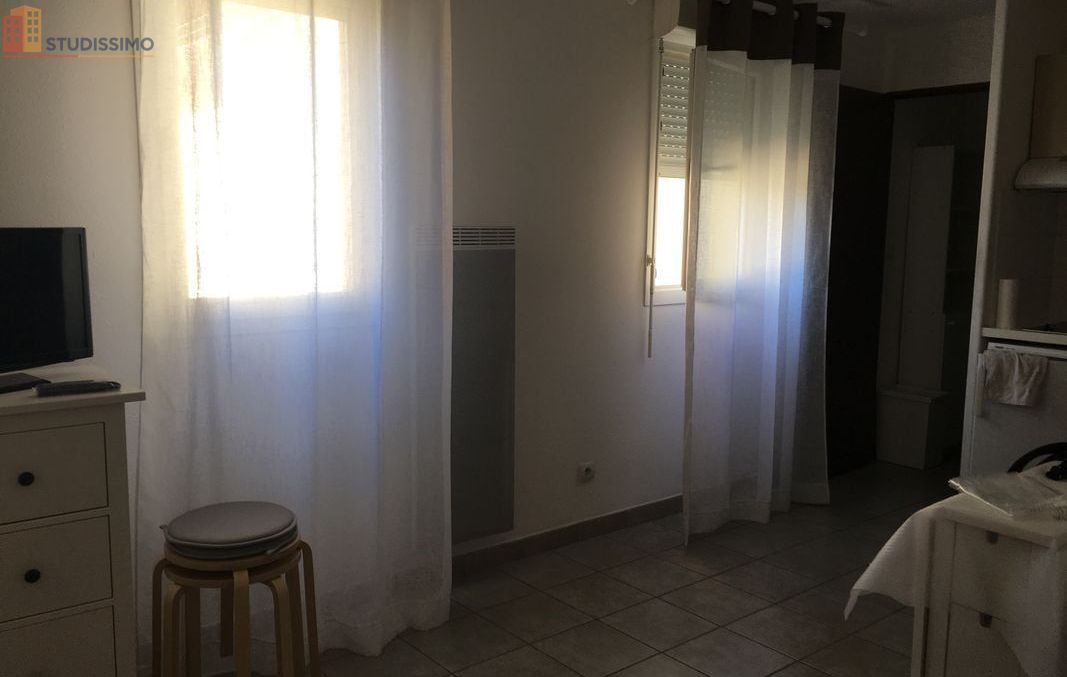 Studio meublé 24m² Le Pontet - Parking, meublé - Photo 7