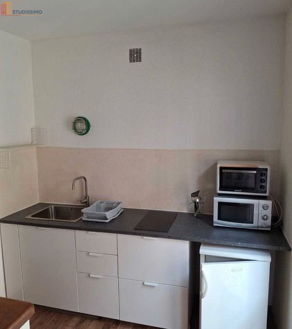 Studio meublé 21m² Avignon centre - Intramuros, calme - Photo 2