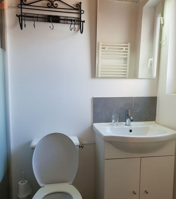 Studio meublé 25m² Avignon centre - Proche Place des Carmes - Photo 2