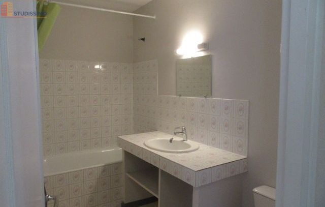 Studio 30m² La Roche-sur-Yon - 2e étage, lumineux - Photo 1