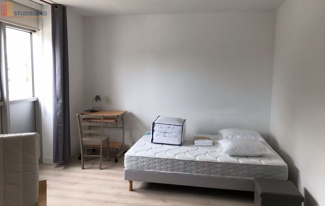Studio meublé 25m² La Roche-sur-Yon - Étage 1, DPE C - Photo 1