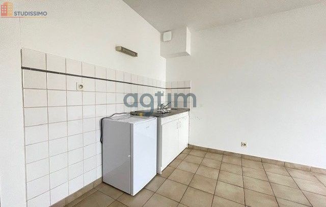 Studio 25m² La Roche-sur-Yon - DPE C, 1er étage - Photo 8