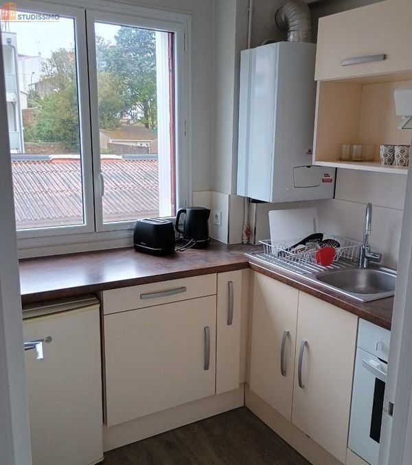 Studio meublé 30m² La Roche-sur-Yon - Meublé, proche centre - Photo 3