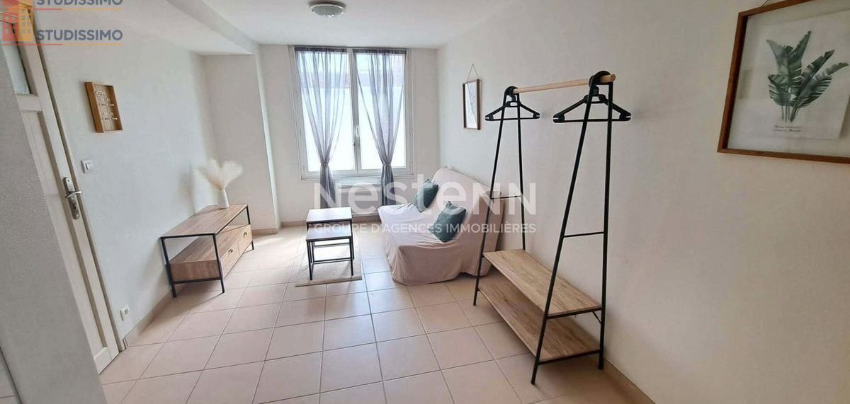 Studio meublé 23m² Fontenay-le-Comte - Meublé, DPE D - Photo 25