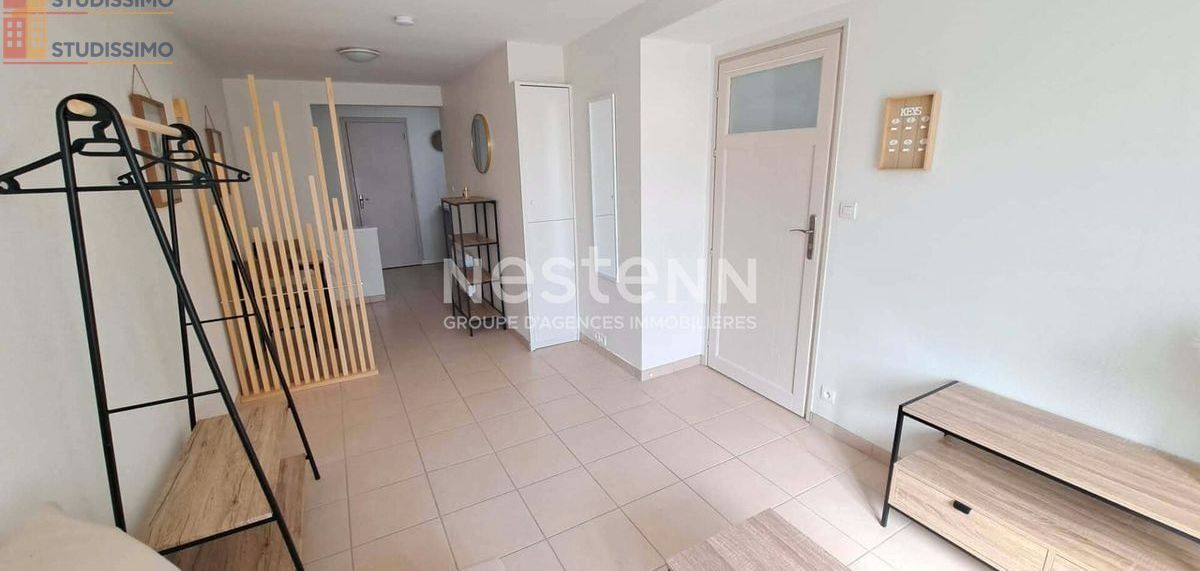 Studio meublé 23m² Fontenay-le-Comte - Meublé, DPE D - Photo 12
