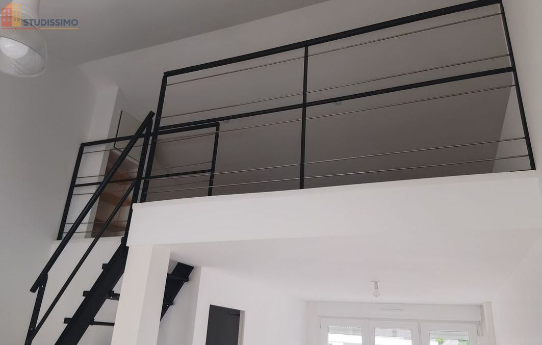 Studio à Nesmy