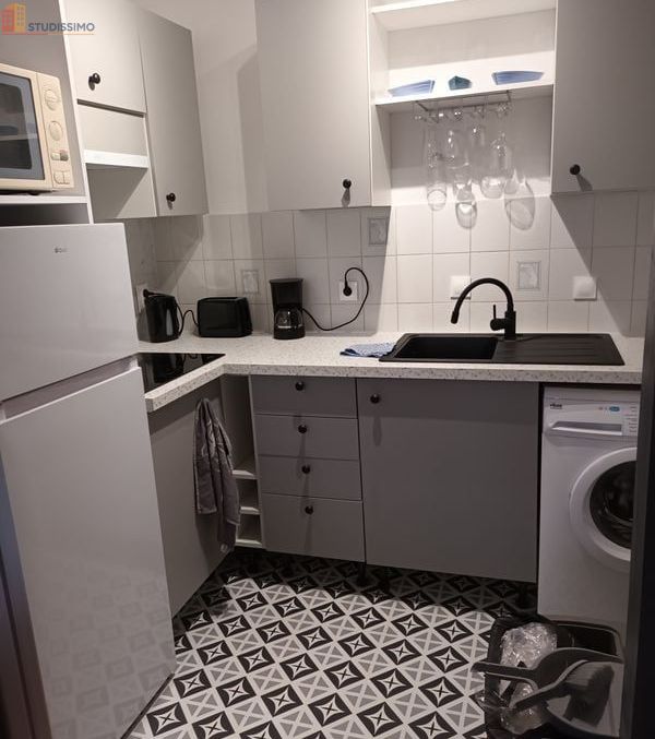 Studio meublé 36m² La Roche-sur-Yon - Dernier étage, lumineux - Photo 2
