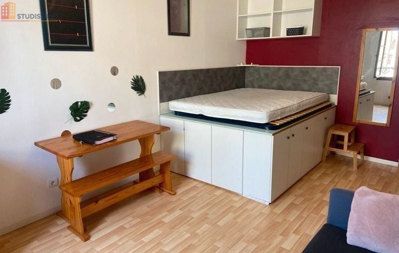 Studio meublé 20m² Fontenay-le-Comte - Meublé, 2e étage - Photo 5