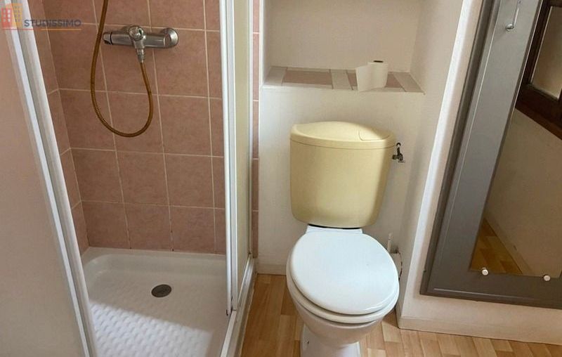 Studio meublé 20m² Fontenay-le-Comte - Meublé, 2e étage - Photo 2